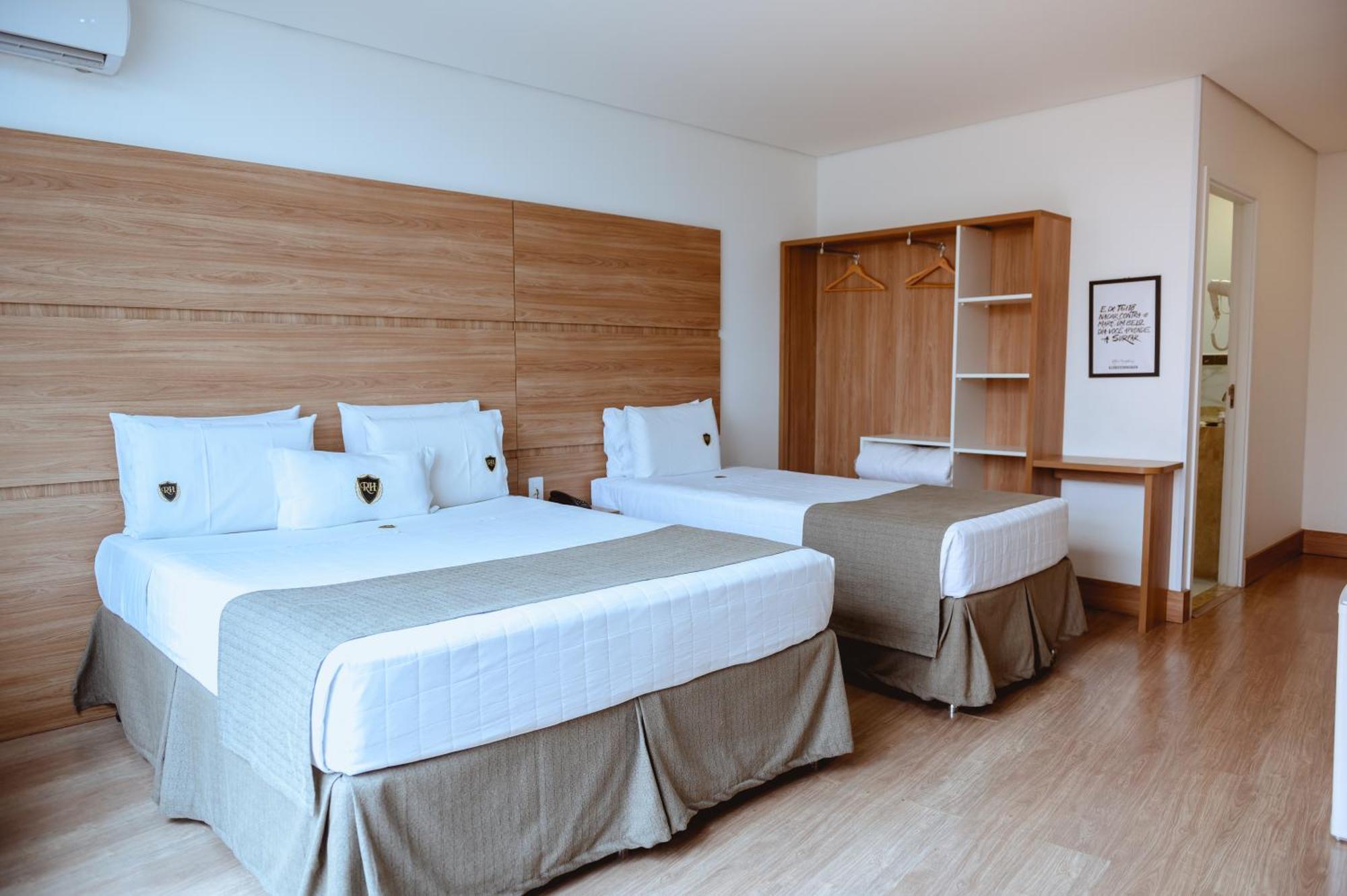 Riellis Center Hotel 博图卡图 外观 照片