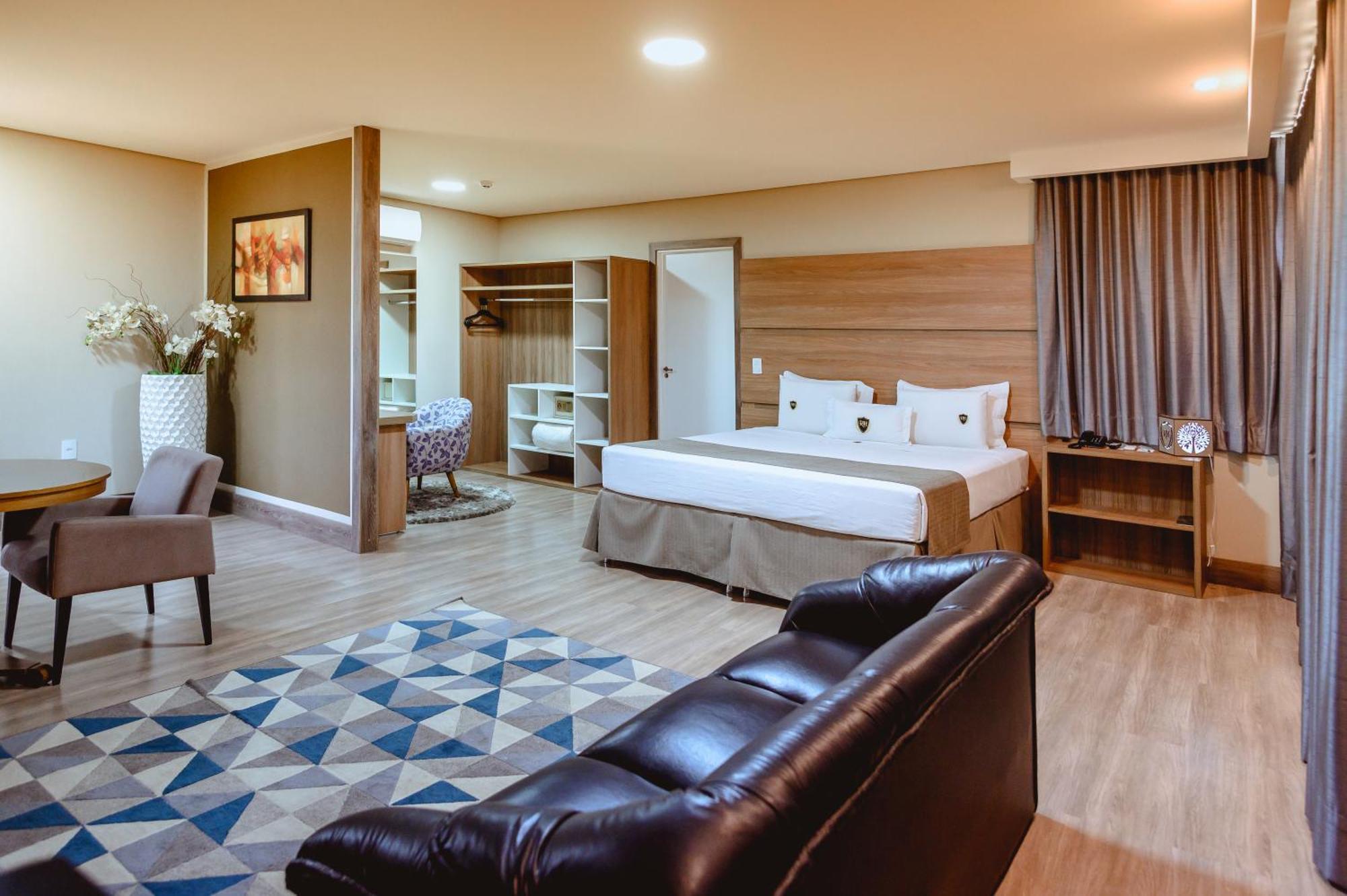 Riellis Center Hotel 博图卡图 外观 照片