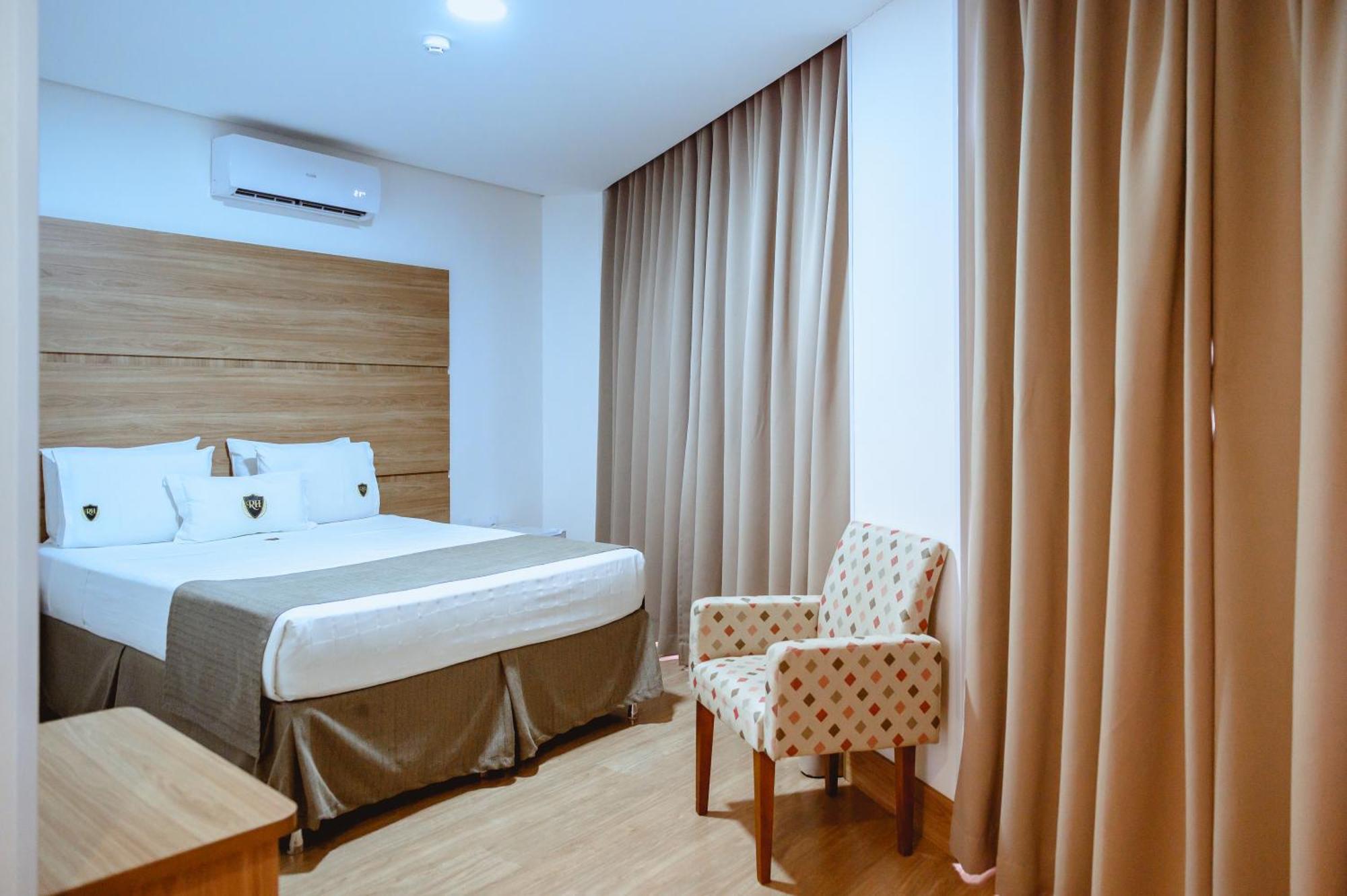 Riellis Center Hotel 博图卡图 外观 照片