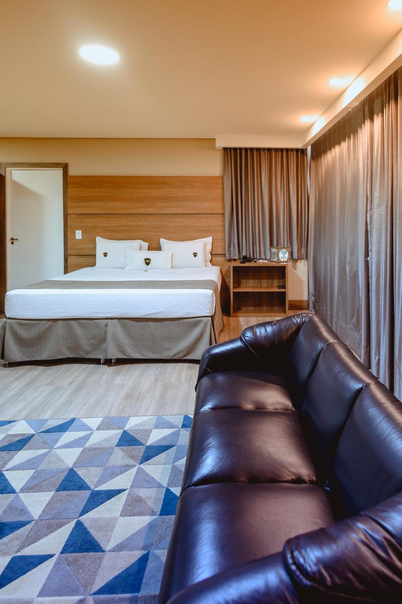 Riellis Center Hotel 博图卡图 外观 照片
