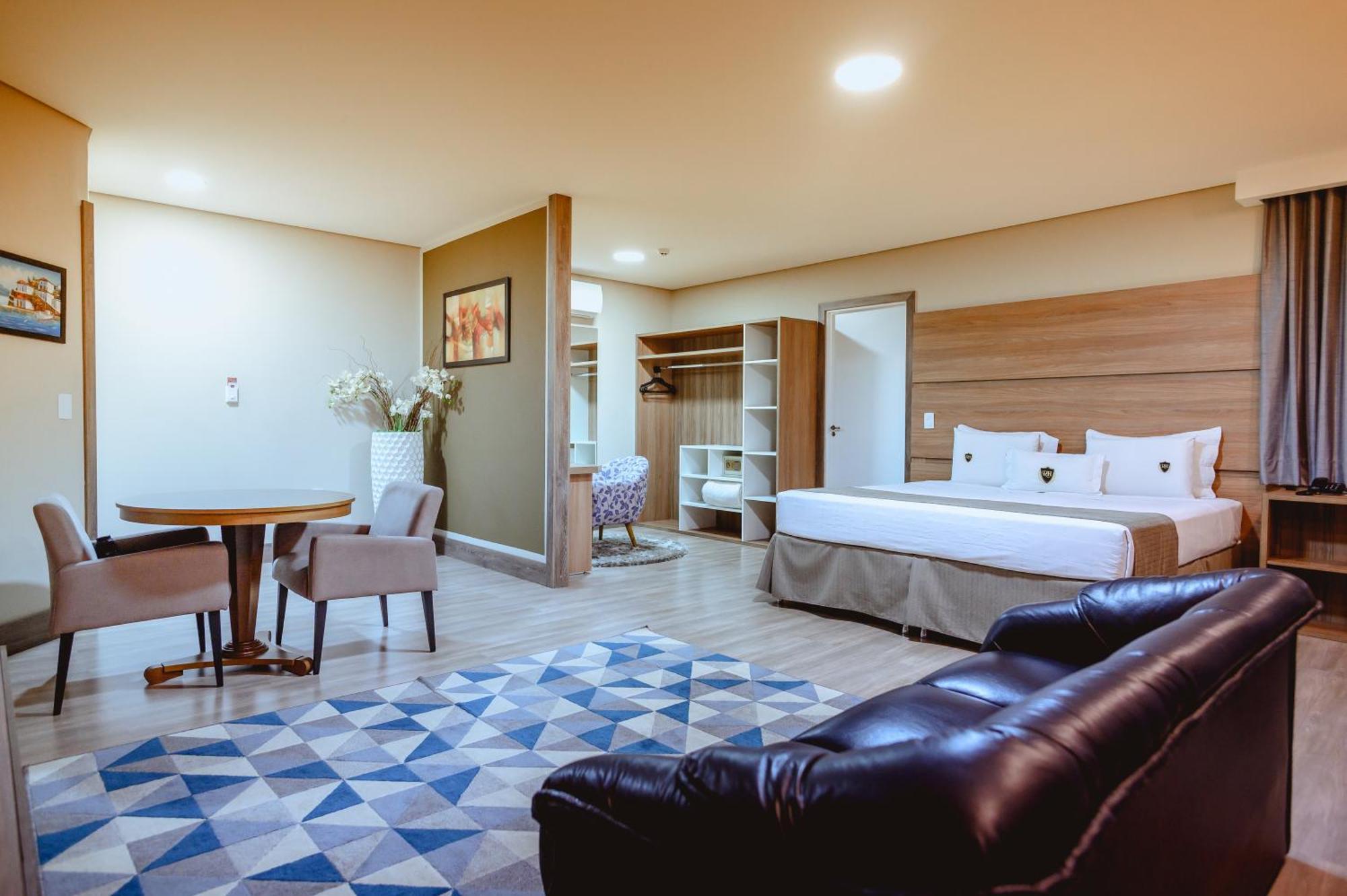 Riellis Center Hotel 博图卡图 外观 照片