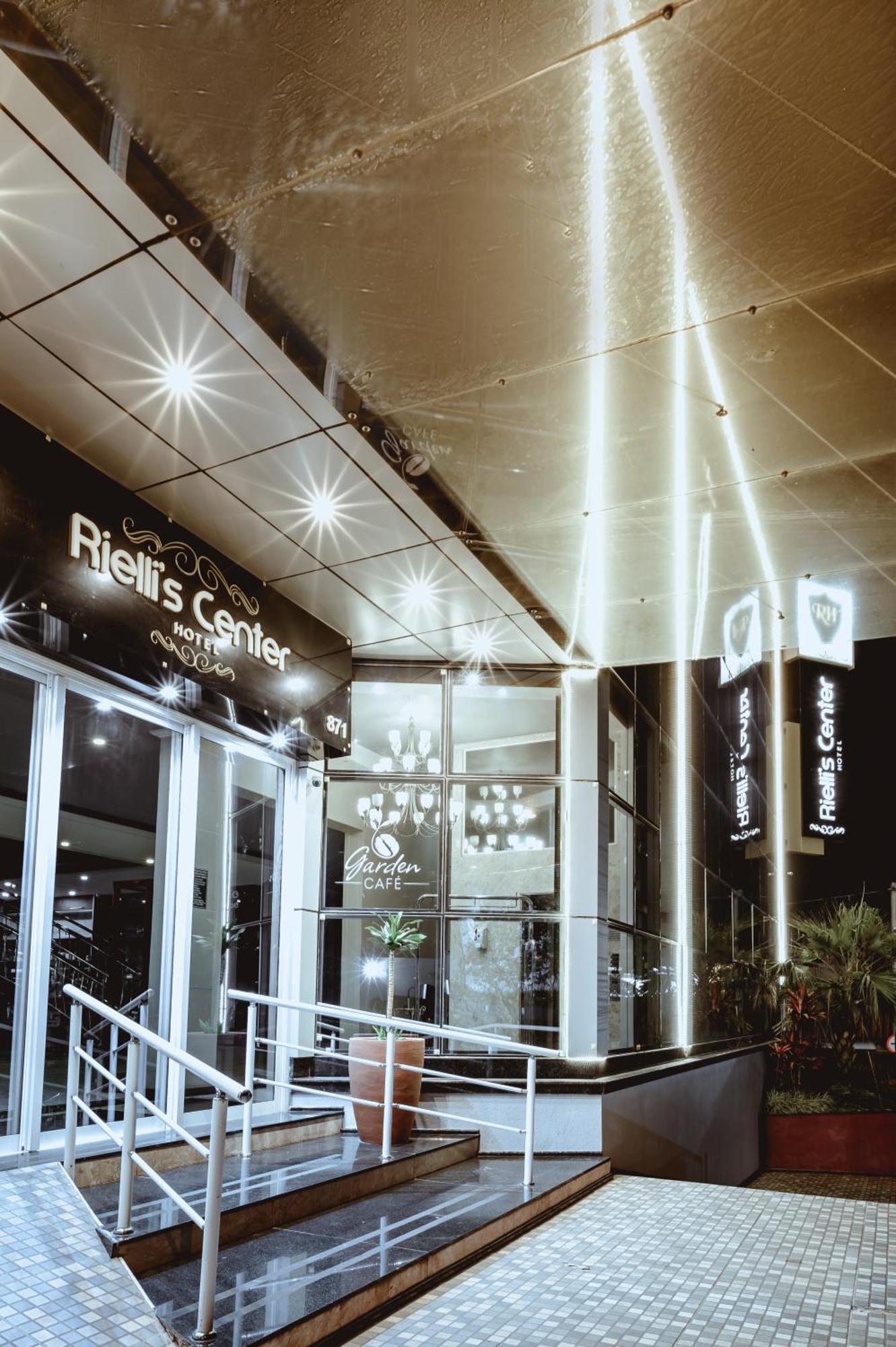 Riellis Center Hotel 博图卡图 外观 照片
