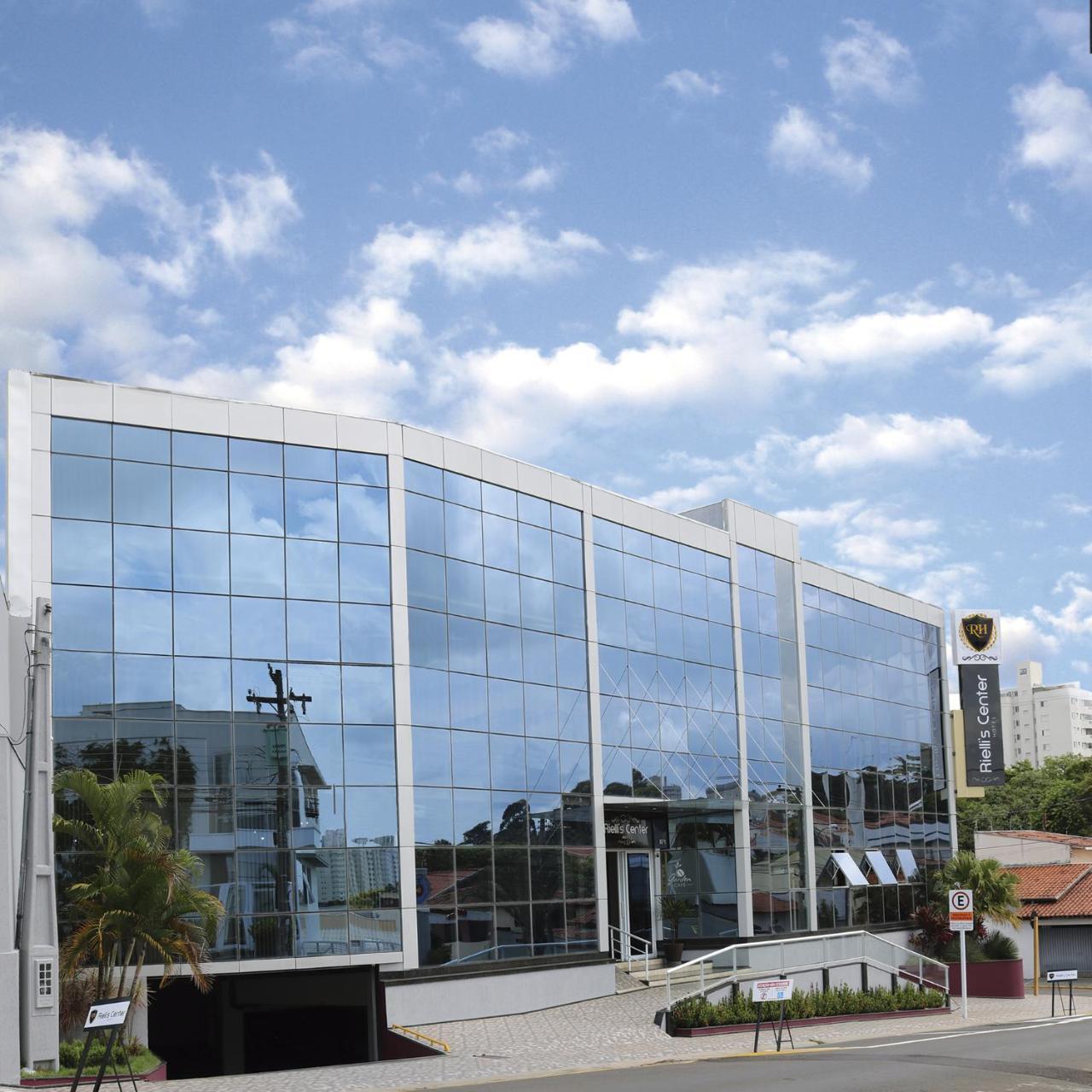 Riellis Center Hotel 博图卡图 外观 照片