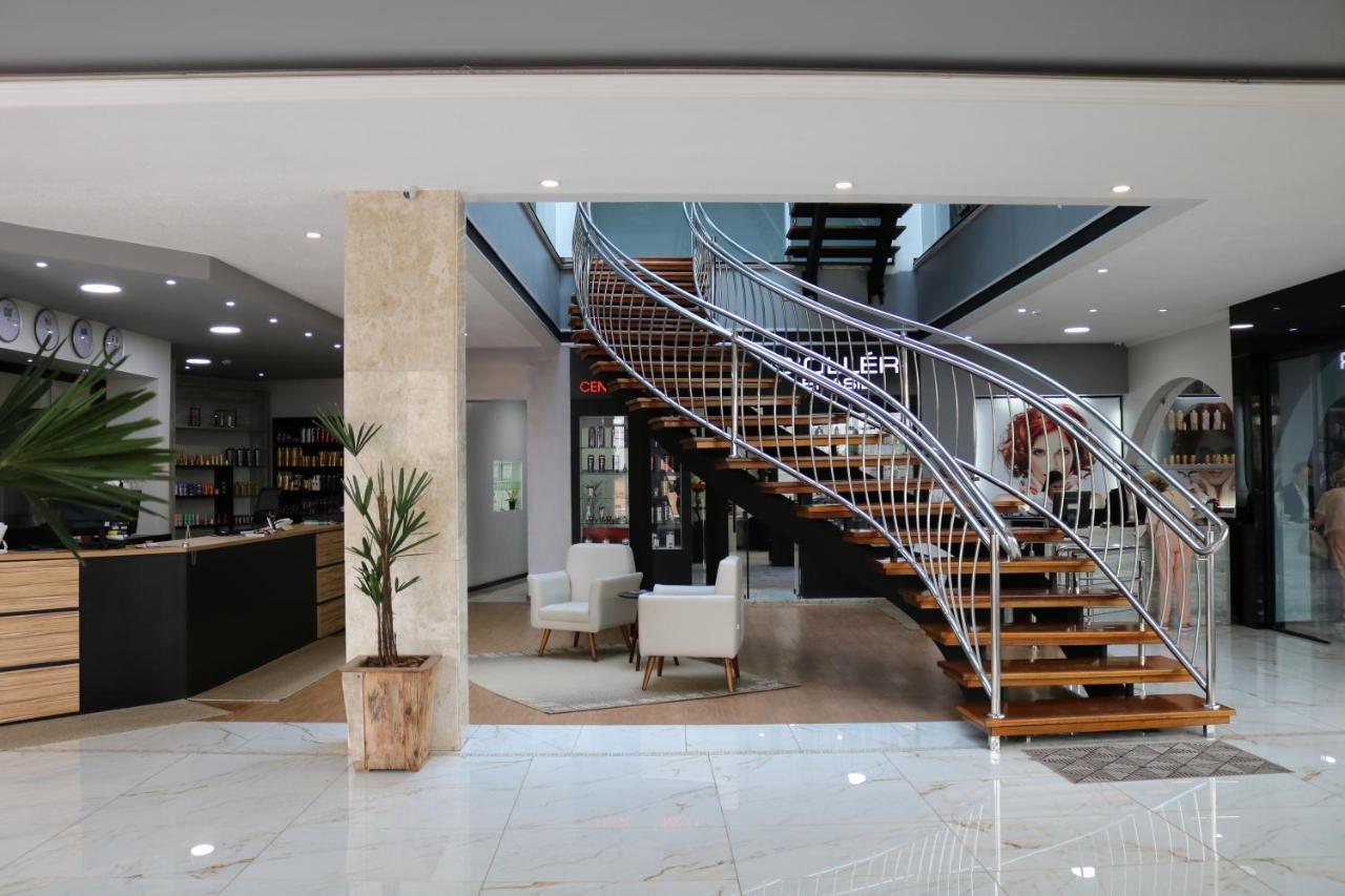 Riellis Center Hotel 博图卡图 外观 照片